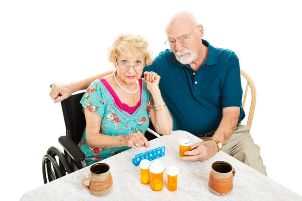 Aînés frustrés par des problèmes de santé — Photo