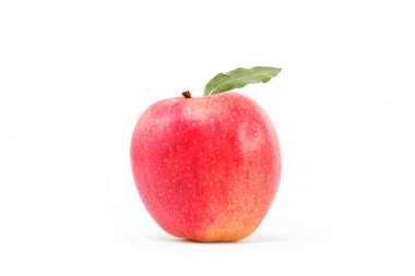 sağlıklı gıda. Beyaz bir backgro üzerinde yeşil yaprak taze kırmızı elma