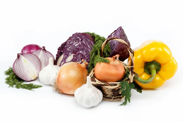 Zdravé jídlo. čerstvá zelenina na bílém pozadí. — Stock fotografie