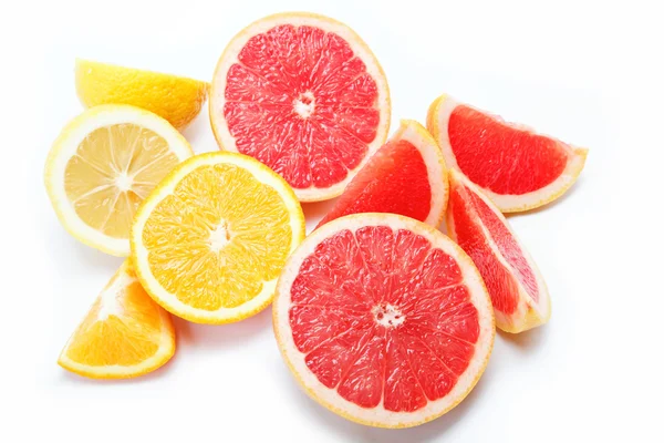 Citrusfrukter isolerad på en vit bakgrund. — Stockfoto