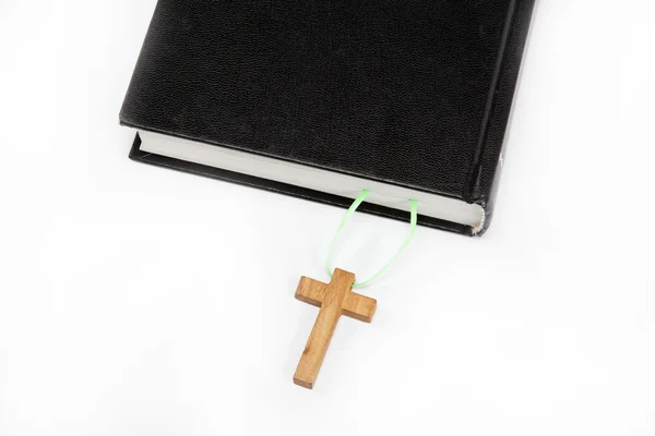 Libro aperto / Sacra Bibbia su sfondo bianco . — Foto Stock