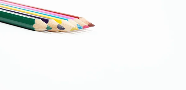Värikkäät kynät — kuvapankkivalokuva