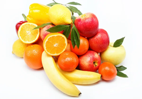 Frutos aislados sobre fondo blanco . — Foto de Stock