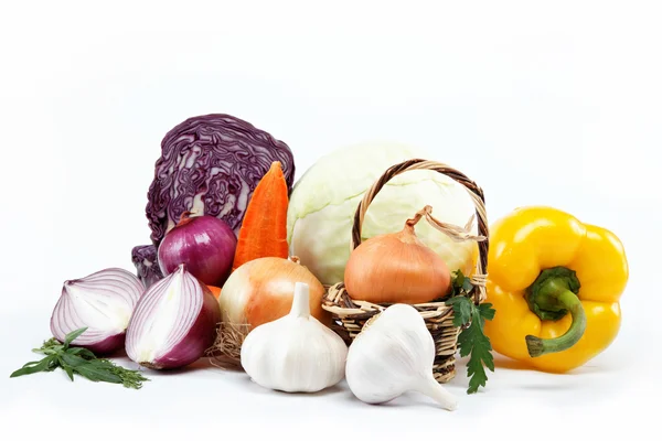 Comida saludable. Verduras frescas sobre fondo blanco . —  Fotos de Stock