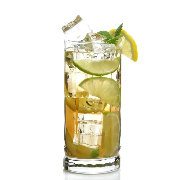 冷たい飲み物のグラス — ストック写真