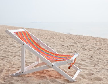 tropikal beyaz kum plaj sandalye