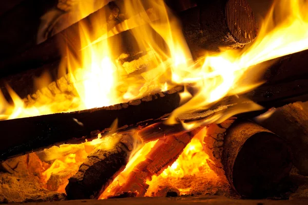 Oheň v komíně — Stock fotografie