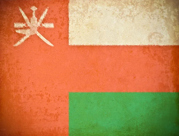 Старая гранж-бумага на фоне флага Омана — стоковое фото