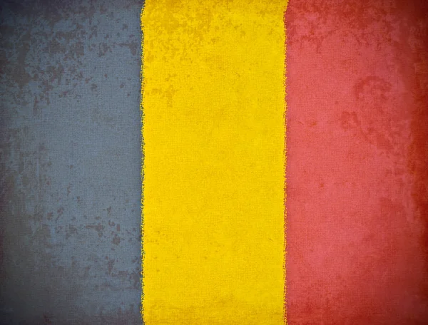 Gamla grunge paper med Tchads flagga bakgrund — Stockfoto