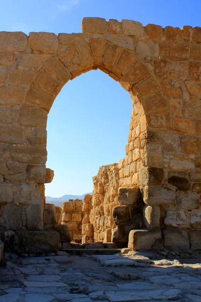 Entrance to monastery in Judean desert — Stock Photo, Image