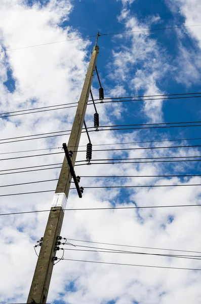 Elektrik yazı ve mavi gökyüzü — Stok fotoğraf
