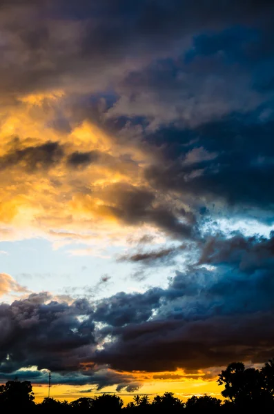 어두운 구름과 폭풍 — 스톡 사진
