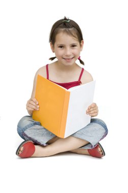 Kitap okuyan kız.