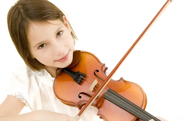 Портрет молодой девушки со скрипкой — стоковое фото