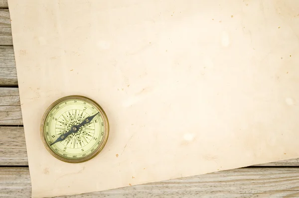 Kompas a starého papíru — Stock fotografie
