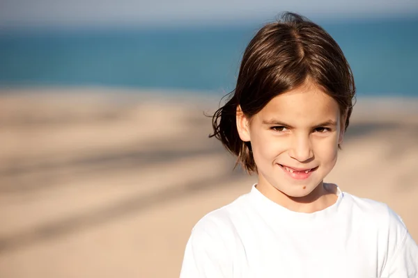 Mała dziewczynka nad morzem — Zdjęcie stockowe