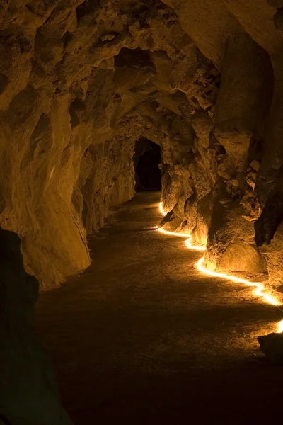 Mağara ile Light — Stok fotoğraf