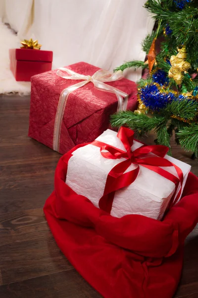 Tree present under christmas tree — Stock Photo, Image