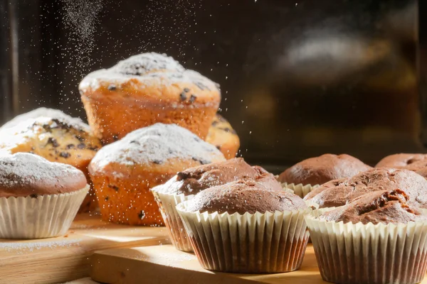 Queda de açúcar em muffins de baunilha — Fotografia de Stock