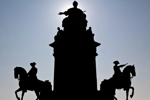 Silhouet van maria theresia landmark — Stockfoto