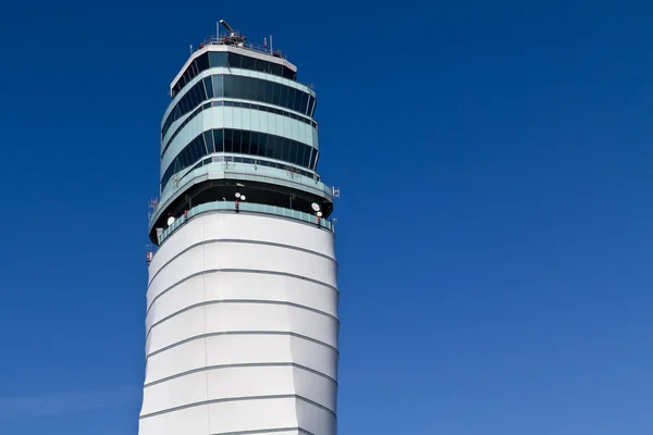 维也纳机场塔 — 图库照片