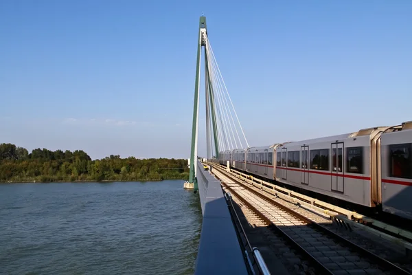 Puente de paso del tren — Foto de Stock