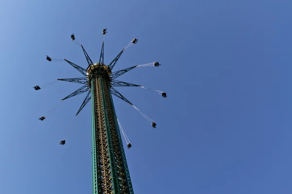 Yüksek carousel — Stok fotoğraf