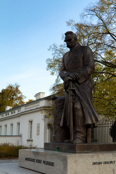 Statue von Jozef Pilsudski — Stockfoto