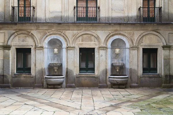 Wewnętrzny dziedziniec z el escorial — Zdjęcie stockowe