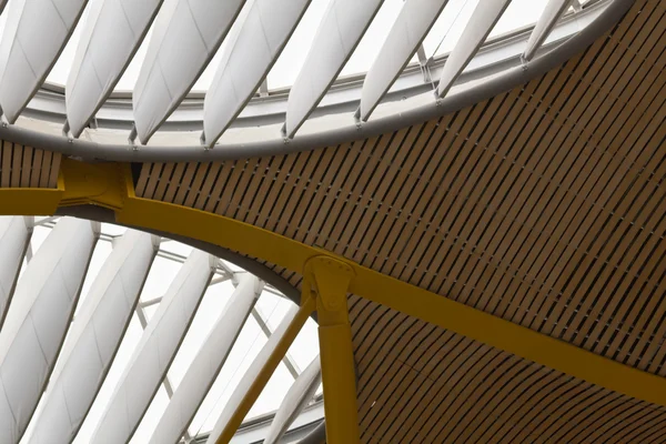 현대 공항 천장 — 스톡 사진