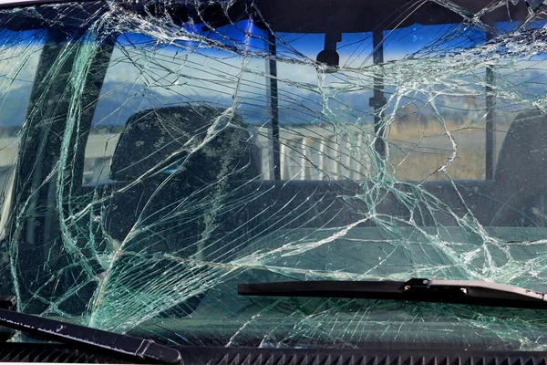 Smashed windshield glass — Stock Photo, Image