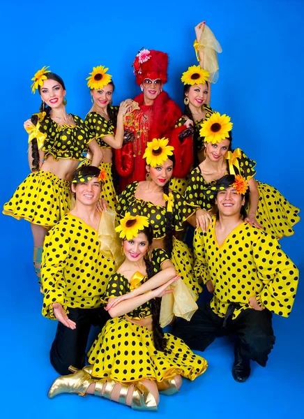 ロシアの民俗芸能の舞踊団 — ストック写真