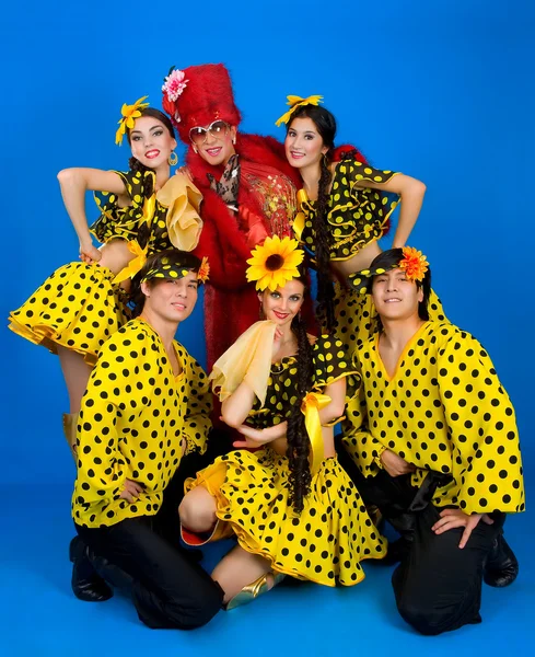 Tanzgruppe der russischen Volkskunst — Stockfoto