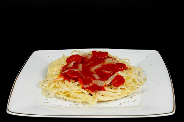 Espaguetis con tomate —  Fotos de Stock