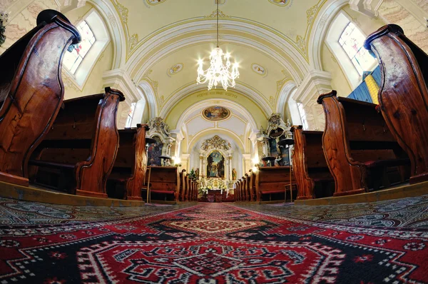 Das Innere der katholischen Kirche in Stefultov — Stockfoto