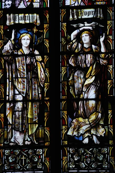 Kutsal teslis Kilisesi, stratford - upon-avon vitray pencereler — Stok fotoğraf