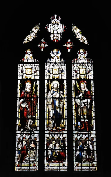 Gereja Holy Trinity, Stratford - di atas jendela kaca patri Avon — Stok Foto