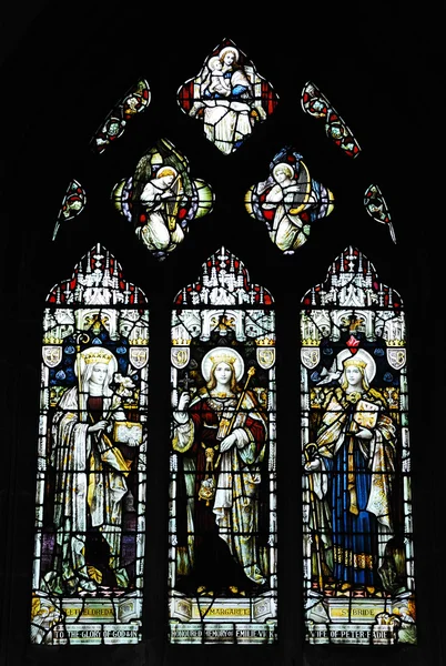 Gereja Holy Trinity, Stratford - di atas jendela kaca patri Avon — Stok Foto