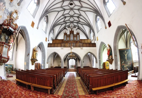 El interior de la Iglesia Católica en Banska Stiavnica — Foto de Stock