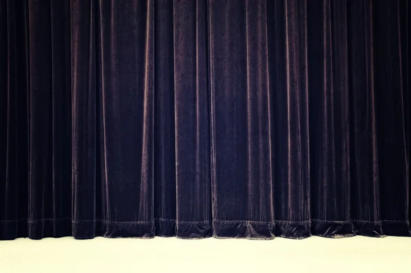 Bedeckter Vorhang im Theater — Stockfoto
