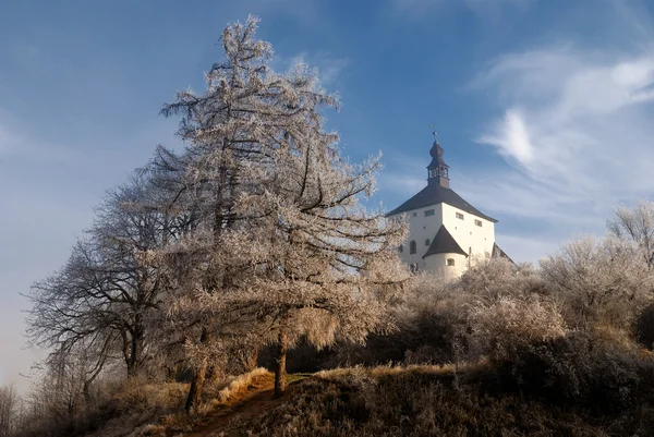 Novo Castelo no inverno Banska Stiavnica, Eslováquia Unesco — Fotografia de Stock