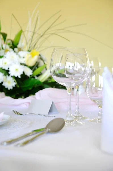 Napperons décoratifs sur la table - banquet — Photo