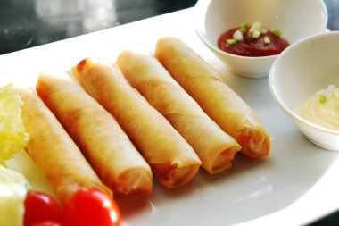 Deep fried spring rolls clipart