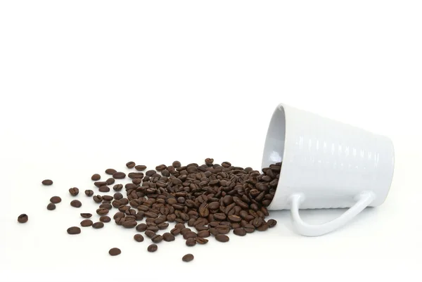 Grãos de café derramados — Fotografia de Stock