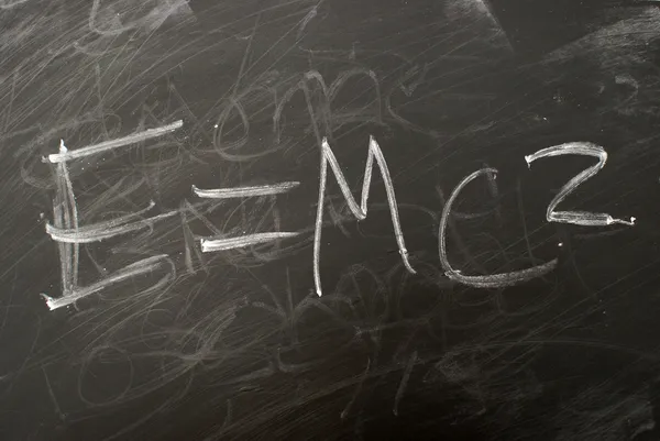 E = mc2 v Chalk — Stock fotografie