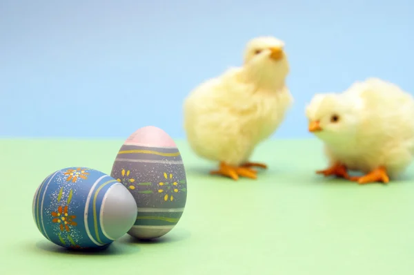 Eggs and Chicks — Stock Photo, Image