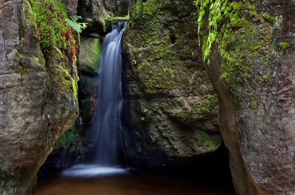 Beautiful Waterfall — Stock Photo, Image