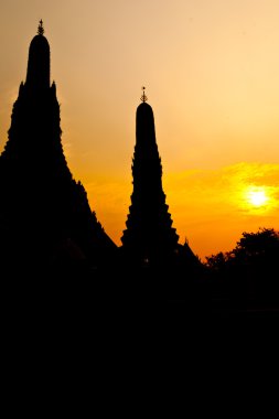 akşam saatlerinde wat arun