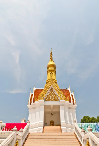 Temple golden roof and red, white building — Stock Photo, Image