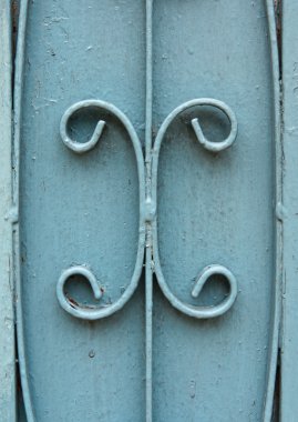 Mavi Iron gate